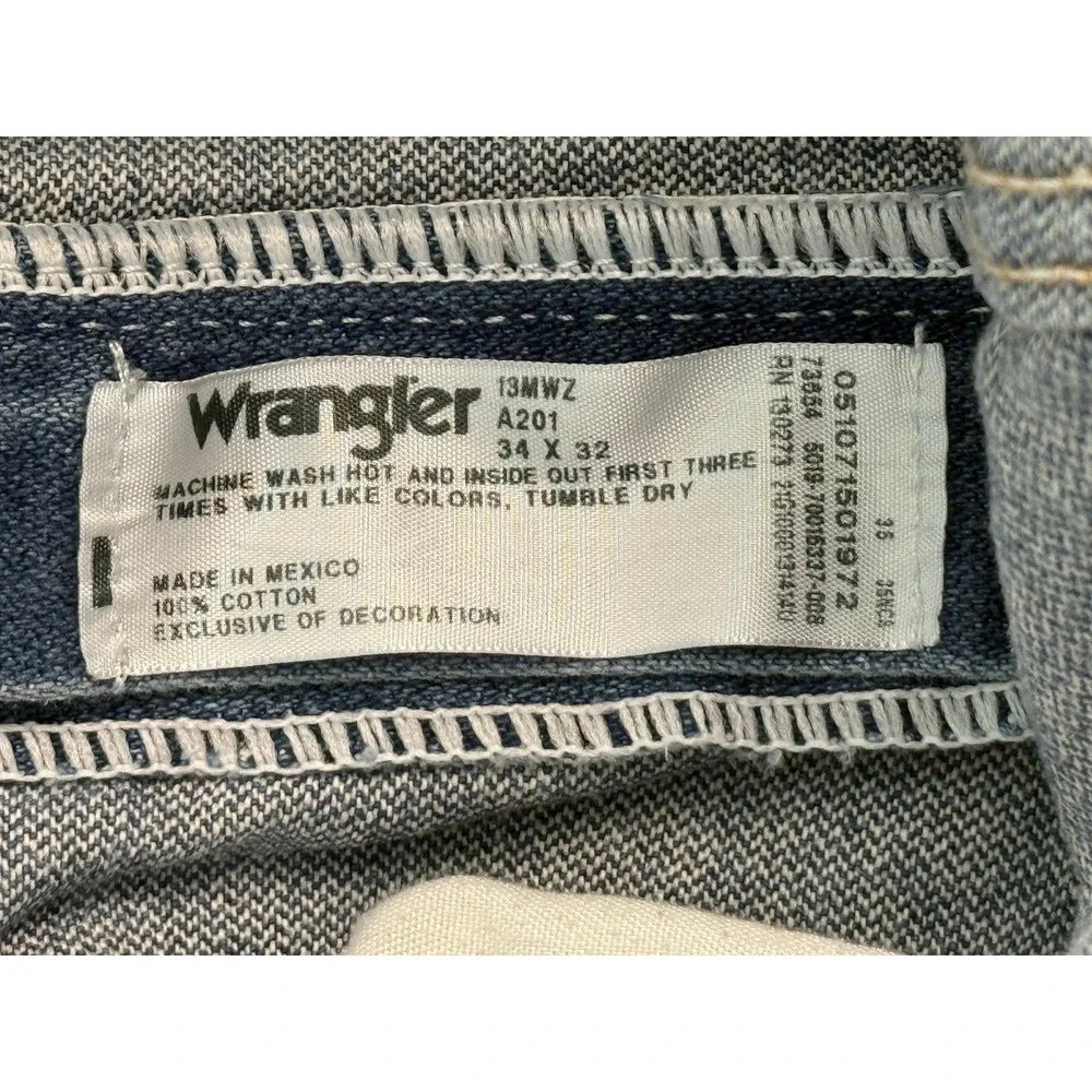 Wrangler 13MWZ Jeans Mens 30x32 Med Wash Blue Regular Straight Denim Cowboy